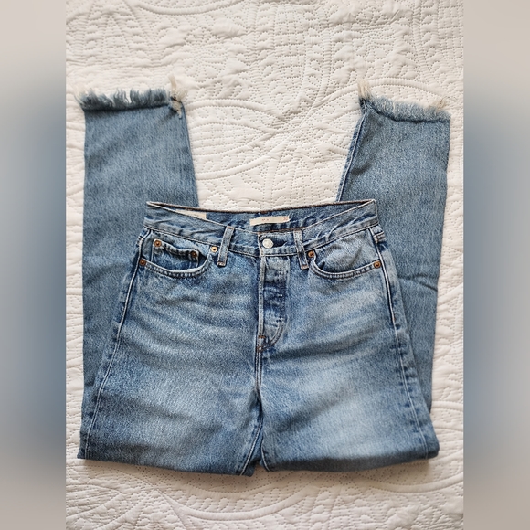 Levi's Wedgie Straight Jeans - Picture 3 of 5